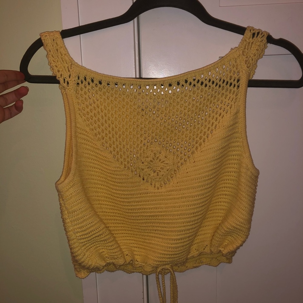 Yellow Crochet Crop top LA hearts - Picture 3 of 4